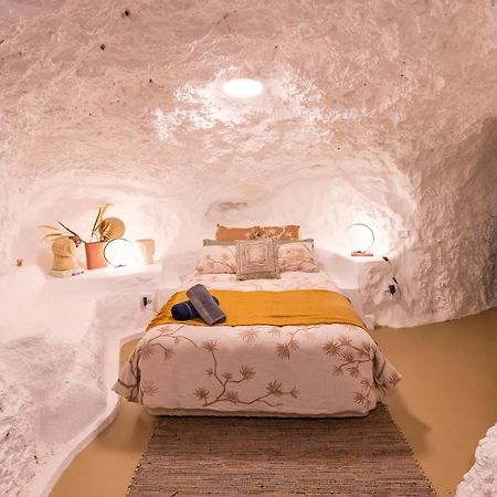 White Cliffs Accommodation -Daybreak Dugout - Unique Cave House Exteriör bild