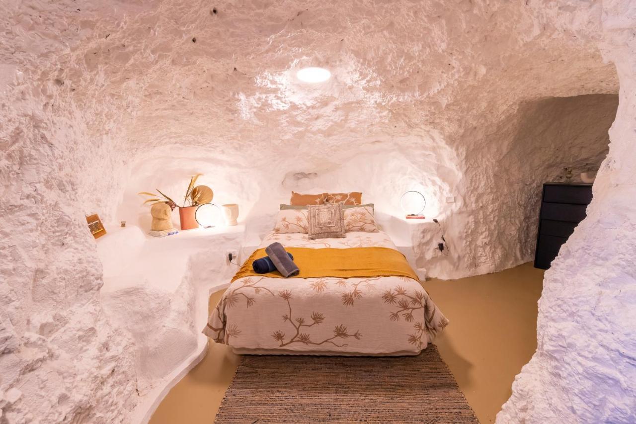 White Cliffs Accommodation -Daybreak Dugout - Unique Cave House Exteriör bild