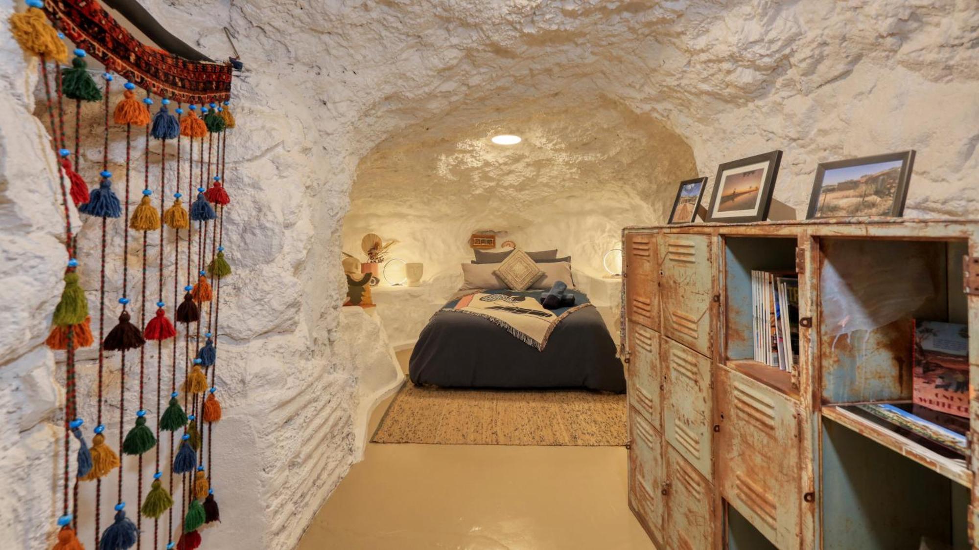 White Cliffs Accommodation -Daybreak Dugout - Unique Cave House Exteriör bild