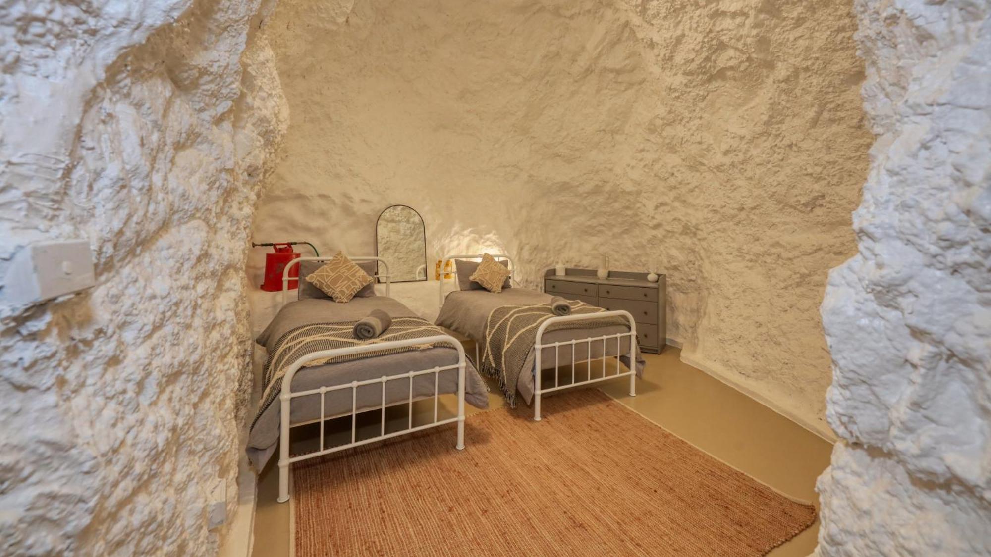 White Cliffs Accommodation -Daybreak Dugout - Unique Cave House Exteriör bild